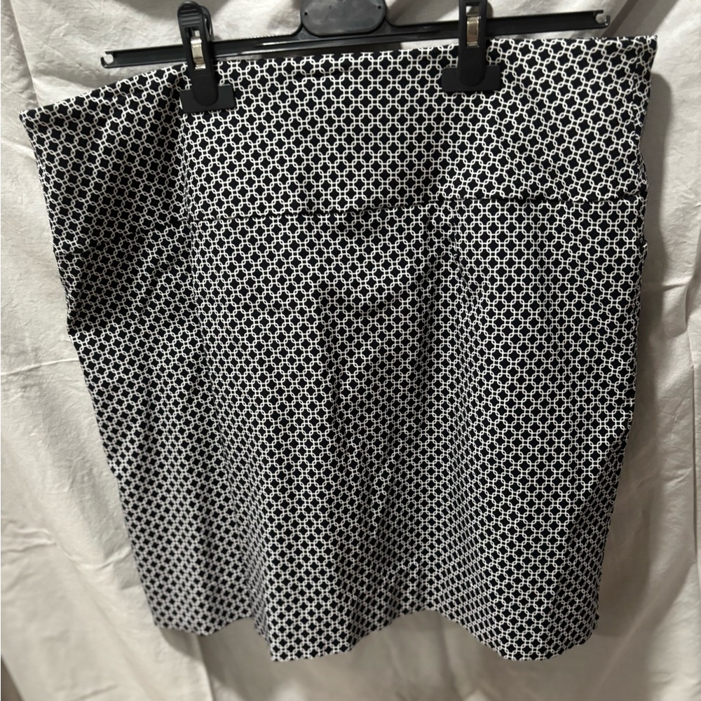 Black and White Patterned Women's Skirt